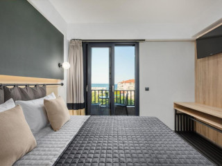 Bemyguest Comfort Pidna Hotel