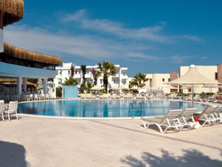 BENDIS BEACH HOTEL