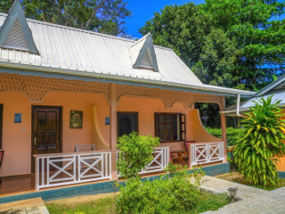 BERNIQUE GUEST HOUSE