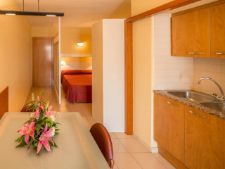 Bertran Aparthotel