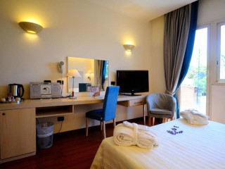 Best Western Hotel Globus