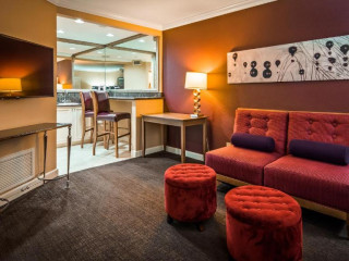 Best Western Plus Casino Royale