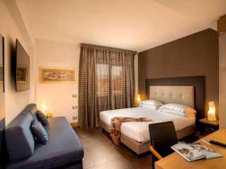 The Spring House Hotel Rome Vatican, Tapestry Collection Hilton