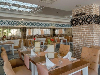 BEST WESTERN PLUS Khan Hotel