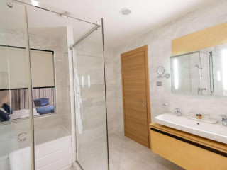 Best Western Premier Ark Hotel