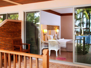 Chill Out Bar and Bungalows