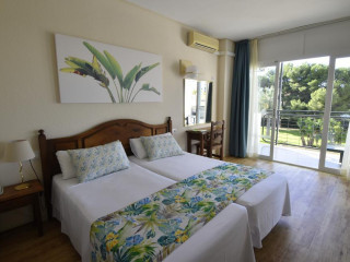 BIG BLUE SKY HOTEL