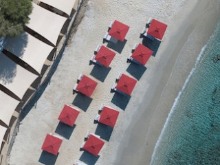 BILL & COO COAST SUITES