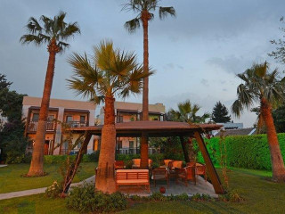 BITEZ GARDEN LIFE
