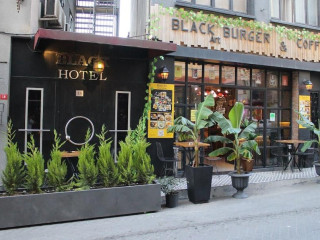 Black Art Otel