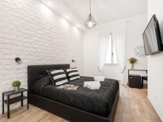 BLACK ROOMS COLOSSEO