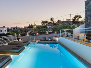 Blackstone Luxury Suites