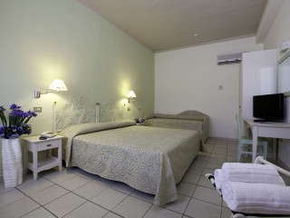 Blu Hotel Laconia