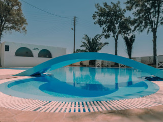 Blue Island hotel