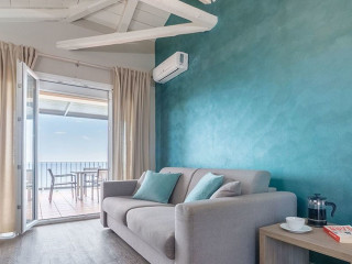 Blue Jasmine Hotel