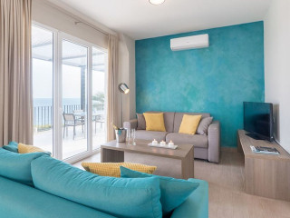 Blue Jasmine Hotel