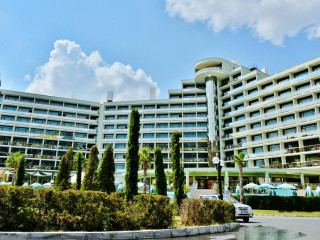 BLUE WAVE SUITE HOTEL