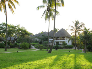 Bluebay Beach Resort& Spa (Kiwengwa)