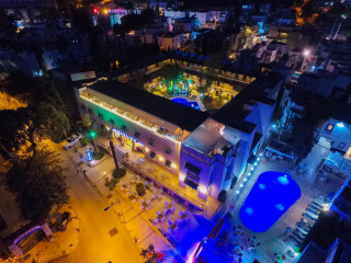 DIAMOND BOUTIQUE HOTEL DESIGN