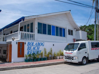 Bolabog Beach Resort