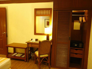 Boracay Tropics Resort Hotel