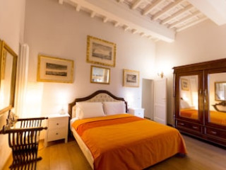 BORGO PINTI SUITES LE STANZE DEI NOBILI