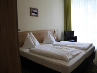 Boutiquehotel Lindenhof 3*