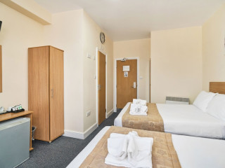 BRITANNIA INN HOTEL ILFORD