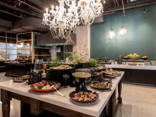 Skylark, Aluma Hotels & Resorts