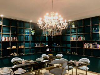 Bruskos Hotel & Suites