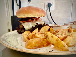 Bruskos Hotel & Suites