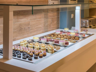 Compass Stalis Beach