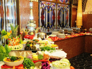 Gulf Gate Hotel si Formula 1 Grand Prix Ticket