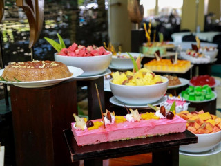 Pegasus Reef Hotel
