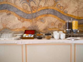 Antinea Suites Hotel & Spa