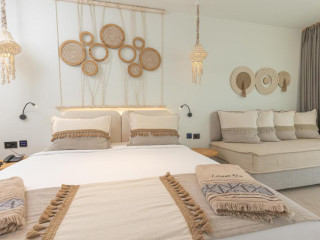 Cabana Blu Hotel & Suites