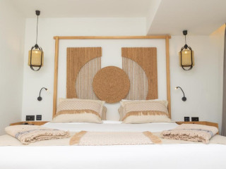 Cabana Blu Hotel & Suites