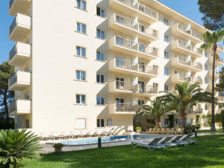 Cabot Tres Torres Apartamentos