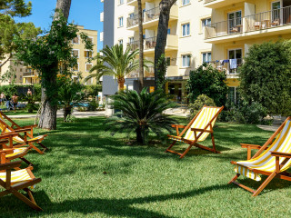 Cabot Tres Torres Apartments