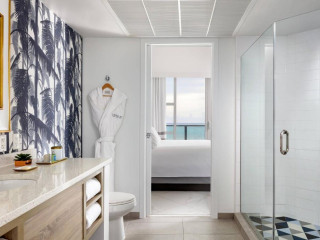 Cadillac Hotel & Beach Club