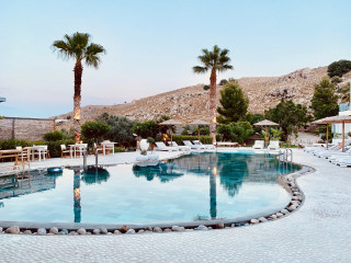 Caesars Gardens Hotel & Spa