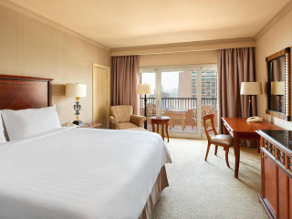 Cairo Marriott Hotel & Omar Khayyam Casino