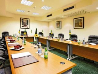 Cairo Pyramids Hotel