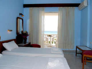 California Beach Hotel