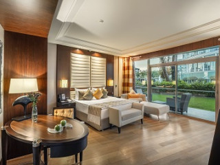 CALISTA LUXURY RESORT
