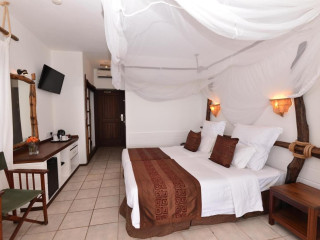 Bahari Beach Hotel