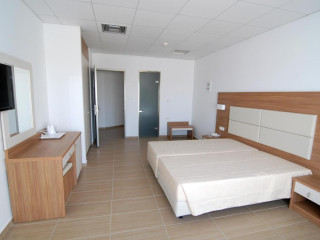 Royal Bay 