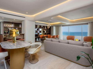 Isla Brown Corinthia, Curio Collection by Hilton