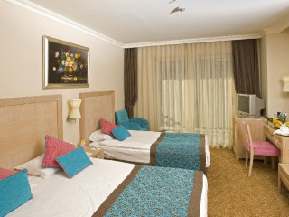 Crystal De Luxe Resort