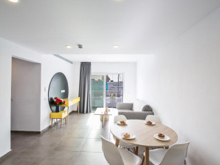 Anthea Hotel Apartments